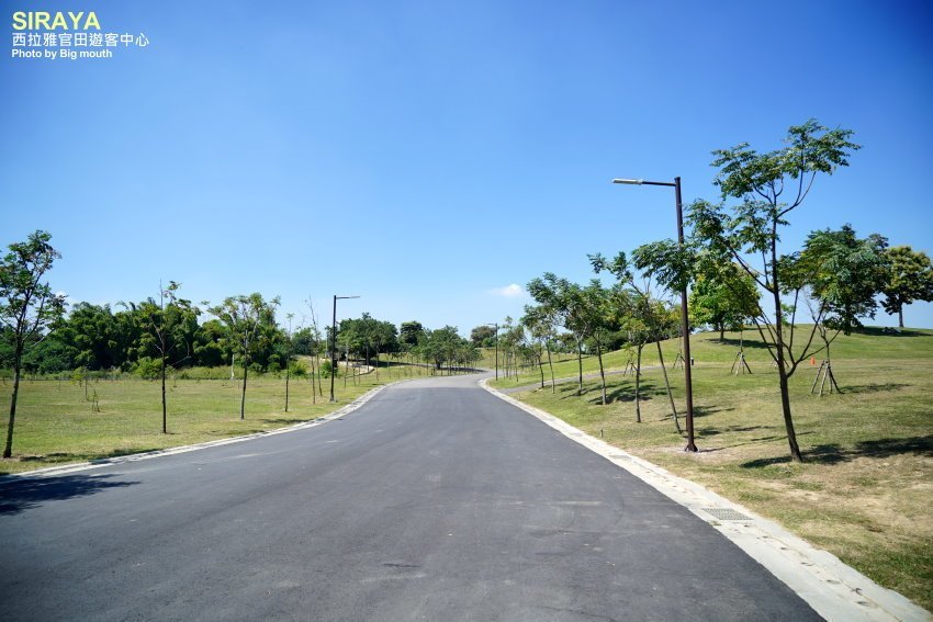 【台南景點】西拉雅官田遊客中心．綠建築+絕美大草原，好拍又好玩!