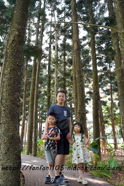 桃園龍潭【雄獅文具 想像力製造所】 #DIY手作 #創玩空間 #無拘束創意空間 #繽紛漸層色彩牆 #色彩漸層筆 #室內景點 #IG打卡景點  (21).JPG