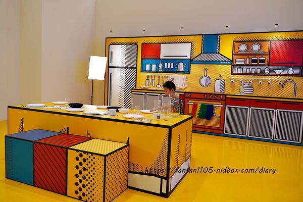 桃園龍潭【雄獅文具 想像力製造所】 #DIY手作 #創玩空間 #無拘束創意空間 #繽紛漸層色彩牆 #色彩漸層筆 #室內景點 #IG打卡景點  (11).JPG