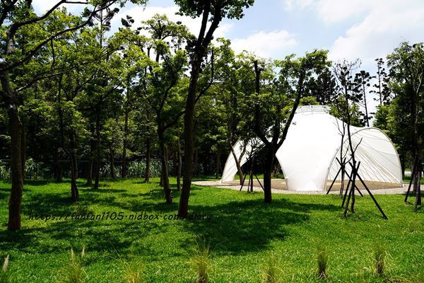 桃園龍潭【雄獅文具 想像力製造所】 #DIY手作 #創玩空間 #無拘束創意空間 #繽紛漸層色彩牆 #色彩漸層筆 #室內景點 #IG打卡景點  (7).JPG