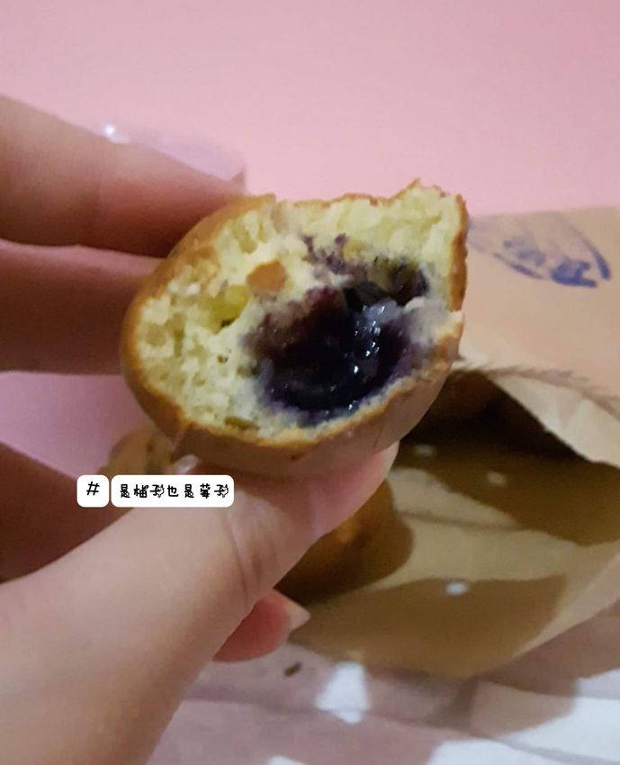 銅板美食!大人小孩都愛純手工雞蛋糕來了哦!餵我吃,純鮮奶!堅持不加一滴水!好吃又紮實的口感~連狗狗都可以吃哦!