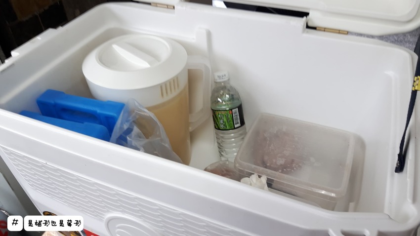 銅板美食!大人小孩都愛純手工雞蛋糕來了哦!餵我吃,純鮮奶!堅持不加一滴水!好吃又紮實的口感~連狗狗都可以吃哦!