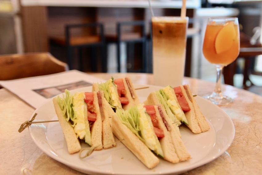 永安市場站咖啡廳推薦 惟惟咖啡室 獨家配方鬆餅、水果茶 下午茶超滿足