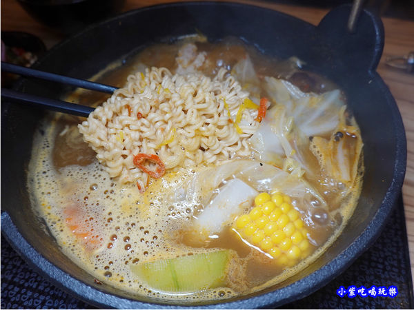 麻辣王子麵-苑裡米多岦餐廳 (3).jpg