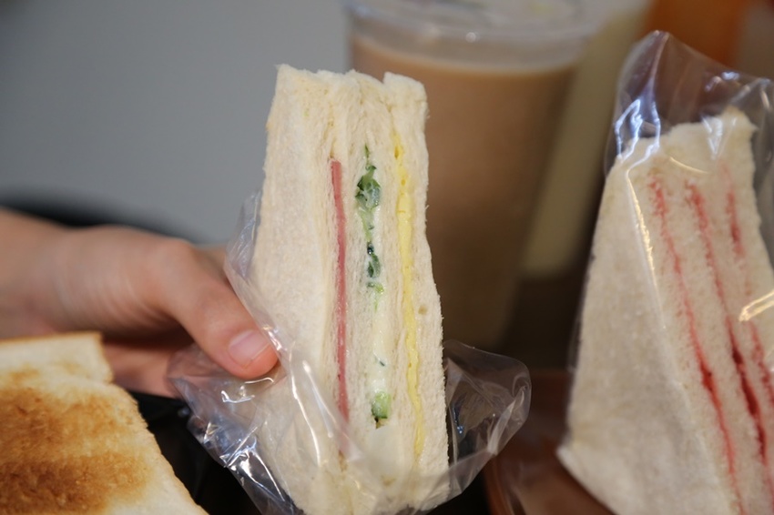 屏東潮州宵夜推薦 阿隆豆漿50年三明治創始店 現點現做排隊人氣名店