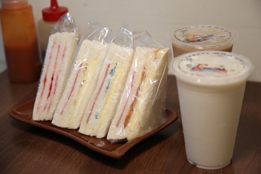 屏東潮州宵夜推薦 阿隆豆漿50年三明治創始店 現點現做排隊人氣名店