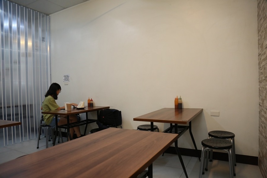 屏東潮州宵夜推薦 阿隆豆漿50年三明治創始店 現點現做排隊人氣名店