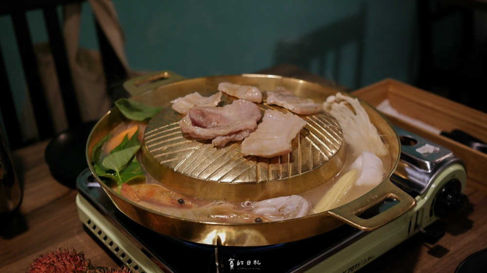 巫泰式燒烤-道地泰式銅盤烤肉-正宗泰國嘟嘟車 台中南區美食 台中南區餐廳 台中泰式料理 賽的日札_-50.png