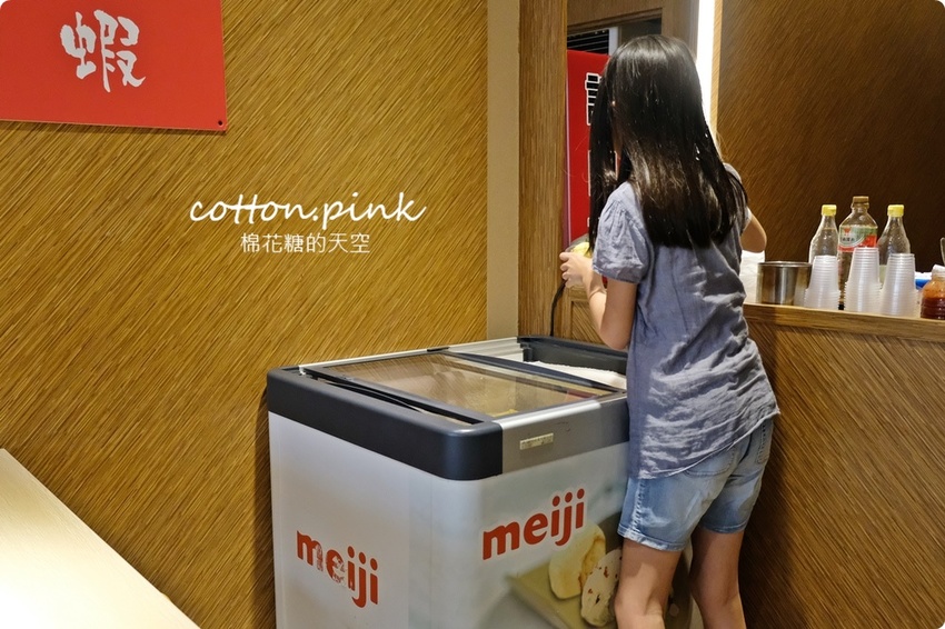 台中最狂牛肉麵就是這一家!超大碗公迦南海陸牛肉麵~大塊牛肉外加鮮蚵還有整片虱目魚