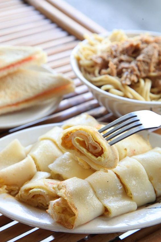 府安路無名素食早點 /美食窩客 八字眉芯芯 提供