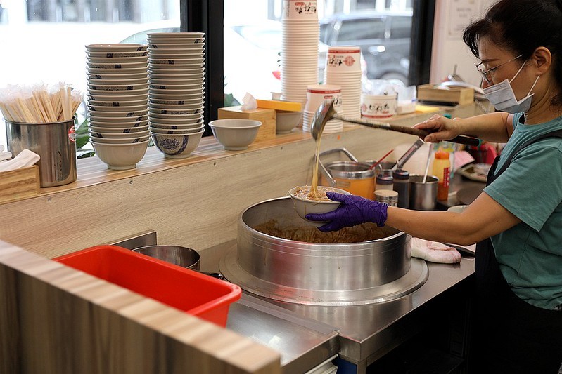 桃園大廟口切仔麵蚵仔麵線桃拾廣場小吃美食034