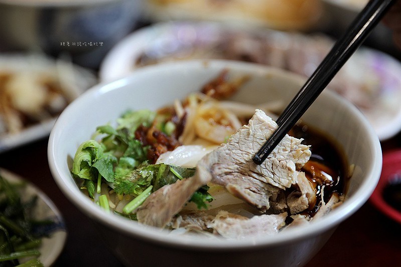 桃園大廟口切仔麵蚵仔麵線桃拾廣場小吃美食136