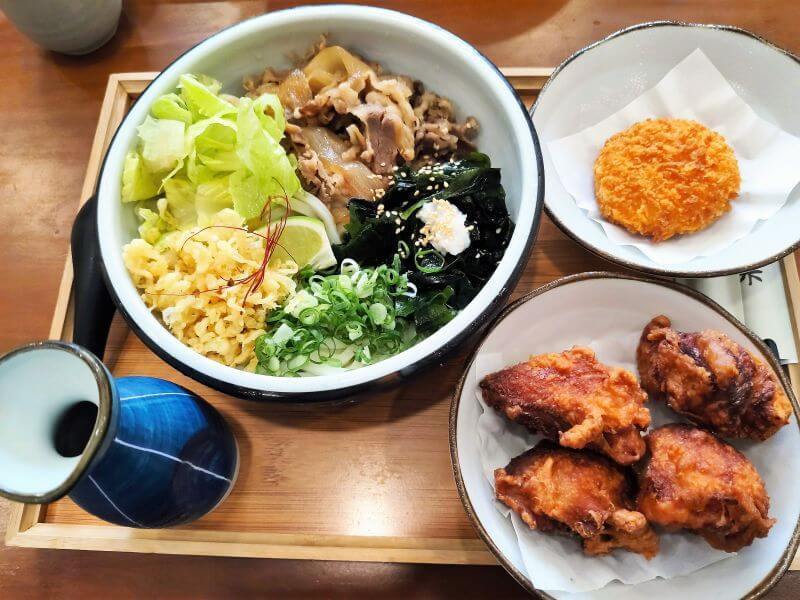 光川製麵 牛肉拌烏龍麵/炸物