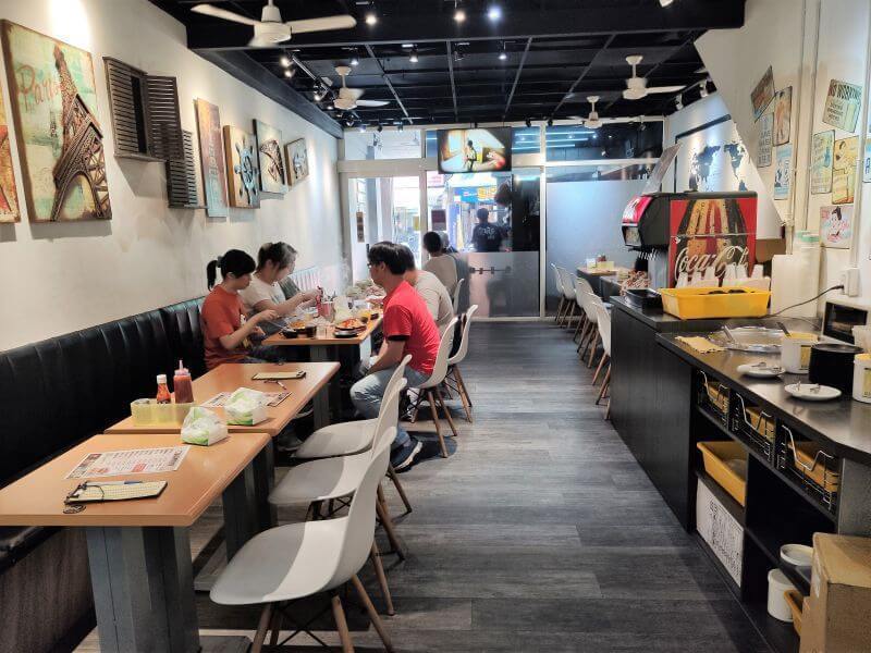 牛鬍子厚切牛排 內裝