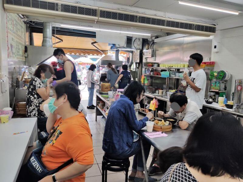 六一一豆漿店 內裝