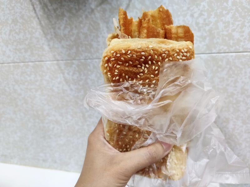 六一一豆漿店 燒餅油條