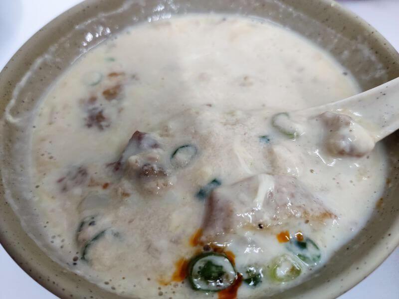 六一一豆漿店 鹹豆漿加蛋