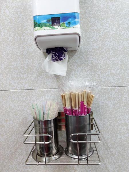 六一一豆漿店 餐具