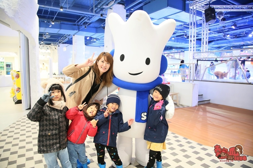 【台中景點】玩雪真的免出國！消暑滑雪道超好玩，大人小孩都瘋狂的玩雪聖地：SNOWTOWN雪樂地 - 熱血玩台南。跳躍新世界