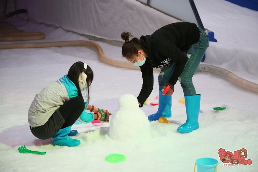 【台中景點】玩雪真的免出國！消暑滑雪道超好玩，大人小孩都瘋狂的玩雪聖地：SNOWTOWN雪樂地 - 熱血玩台南。跳躍新世界