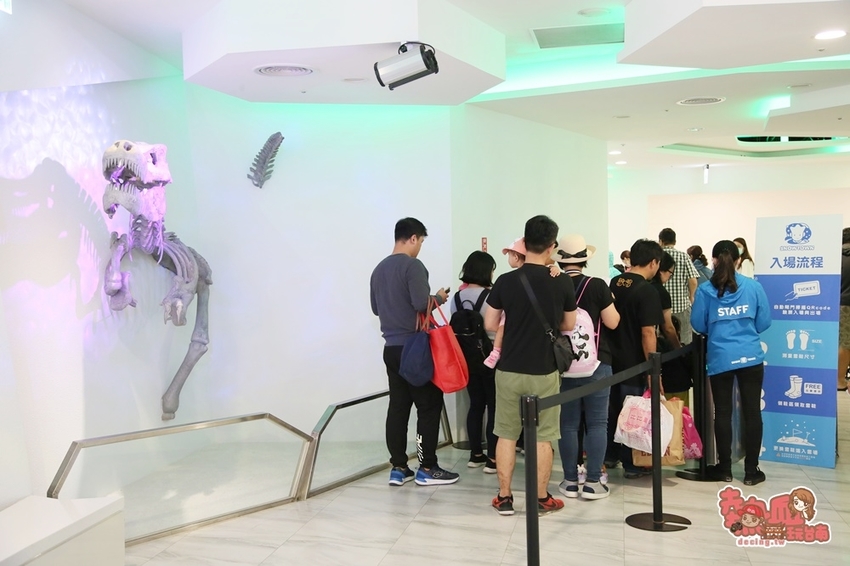 【台中景點】玩雪真的免出國！消暑滑雪道超好玩，大人小孩都瘋狂的玩雪聖地：SNOWTOWN雪樂地 - 熱血玩台南。跳躍新世界