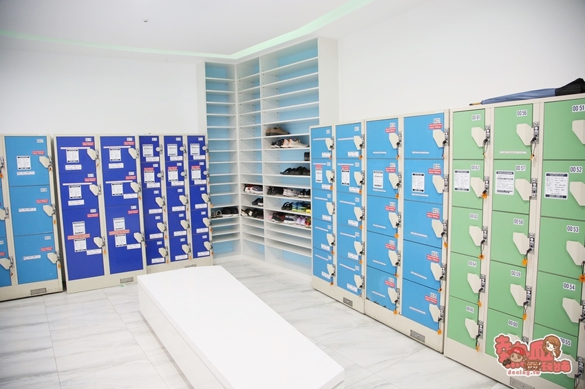 【台中景點】玩雪真的免出國！消暑滑雪道超好玩，大人小孩都瘋狂的玩雪聖地：SNOWTOWN雪樂地 - 熱血玩台南。跳躍新世界