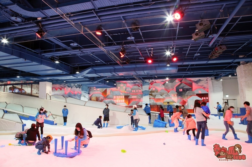 【台中景點】玩雪真的免出國！消暑滑雪道超好玩，大人小孩都瘋狂的玩雪聖地：SNOWTOWN雪樂地 - 熱血玩台南。跳躍新世界