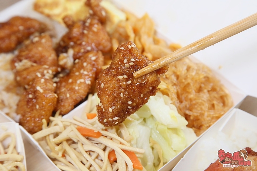 【台南便當】台南少見的小清新日式風格便當店！中午就開吃鹹酥雞就是爽：輕輕盒飯 - 熱血玩台南。跳躍新世界