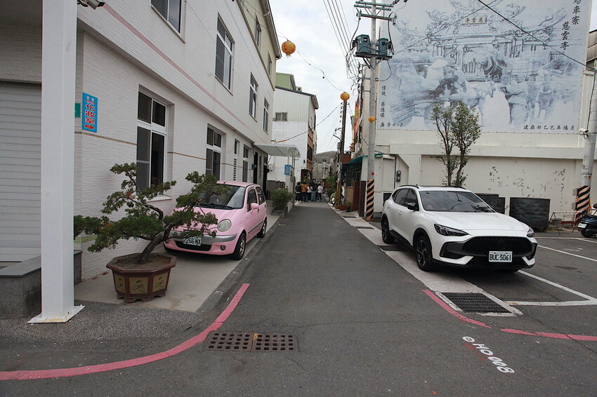 台南市北區吃。台南｜北區。「於是麵包」台南最夯巷弄老宅麵包店，每日只賣５小時經常提早銷售一空，歷久不衰還是出現