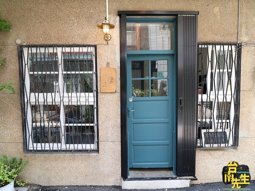 台南麵包店／從餐車賣到變店面／每日限量只賣五小時／嚴選食材天然無添加／藏身超隱密巷弄／沒有在地人帶路可能會找到崩潰