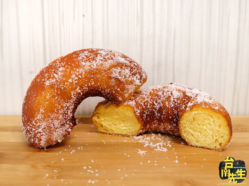 台南麵包店／從餐車賣到變店面／每日限量只賣五小時／嚴選食材天然無添加／藏身超隱密巷弄／沒有在地人帶路可能會找到崩潰