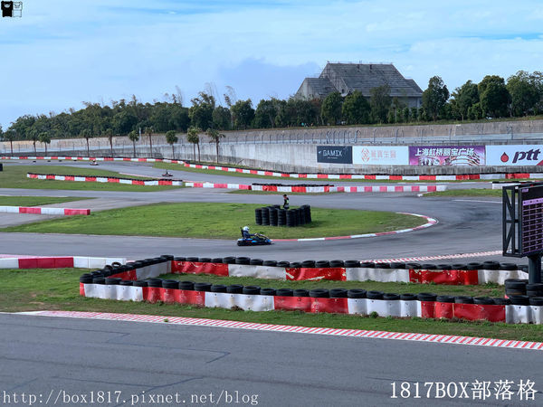 BAC02C8B-D4B8-4FDB-A39C-0A425E146D2A