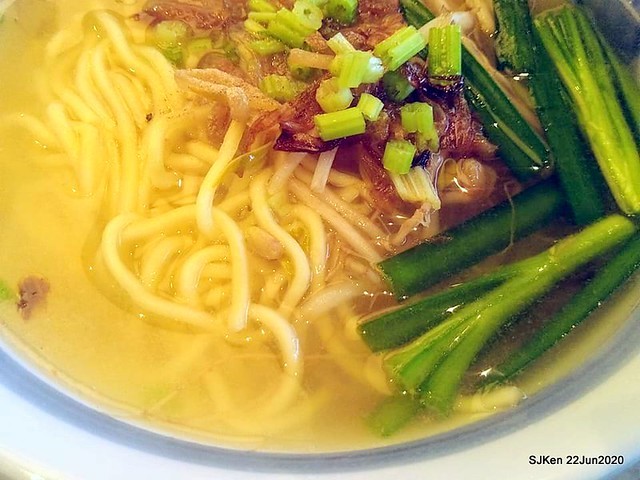 Cut noodle with salt crispy chicken and side dishes, Taipei, Taiwan, SJKen, Jun 22, 2020