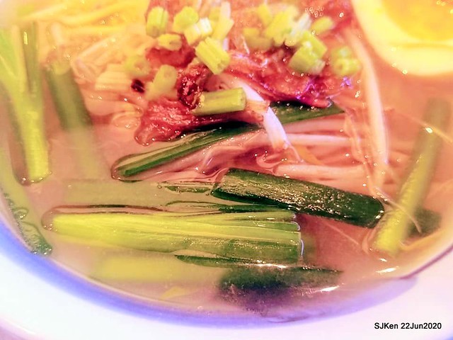 Cut noodle with salt crispy chicken and side dishes, Taipei, Taiwan, SJKen, Jun 22, 2020