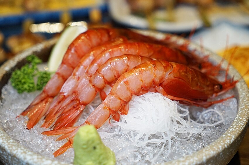 台中高人氣日式居酒屋｜將軍府勤美店，大啖比手掌大的大生蠔、串燒、特色清酒，菜單完全無雷絕對讓人再回訪