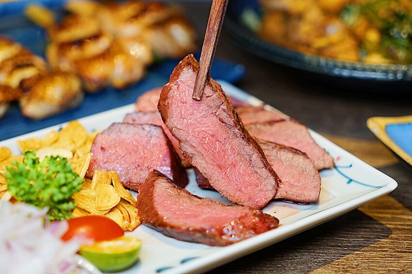 台中高人氣日式居酒屋｜將軍府勤美店，大啖比手掌大的大生蠔、串燒、特色清酒，菜單完全無雷絕對讓人再回訪