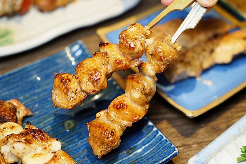 台中高人氣日式居酒屋｜將軍府勤美店，大啖比手掌大的大生蠔、串燒、特色清酒，菜單完全無雷絕對讓人再回訪