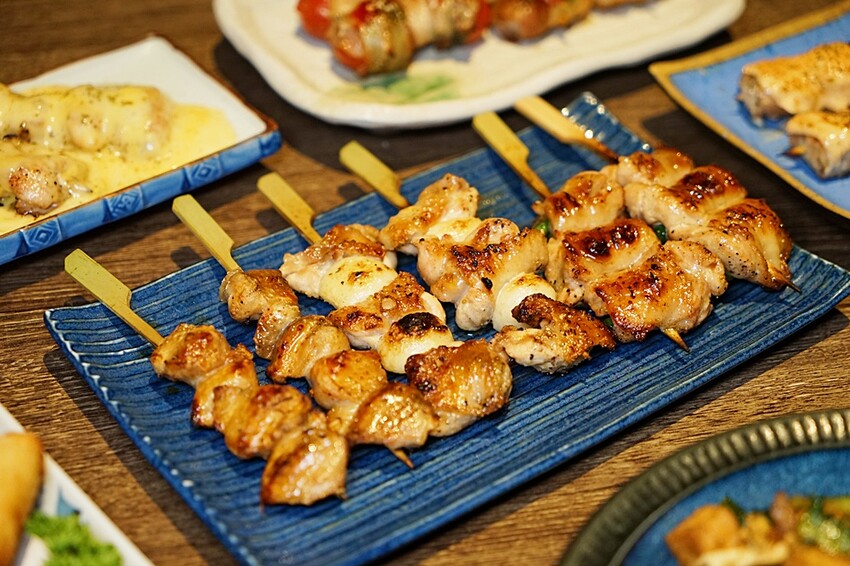 台中高人氣日式居酒屋｜將軍府勤美店，大啖比手掌大的大生蠔、串燒、特色清酒，菜單完全無雷絕對讓人再回訪