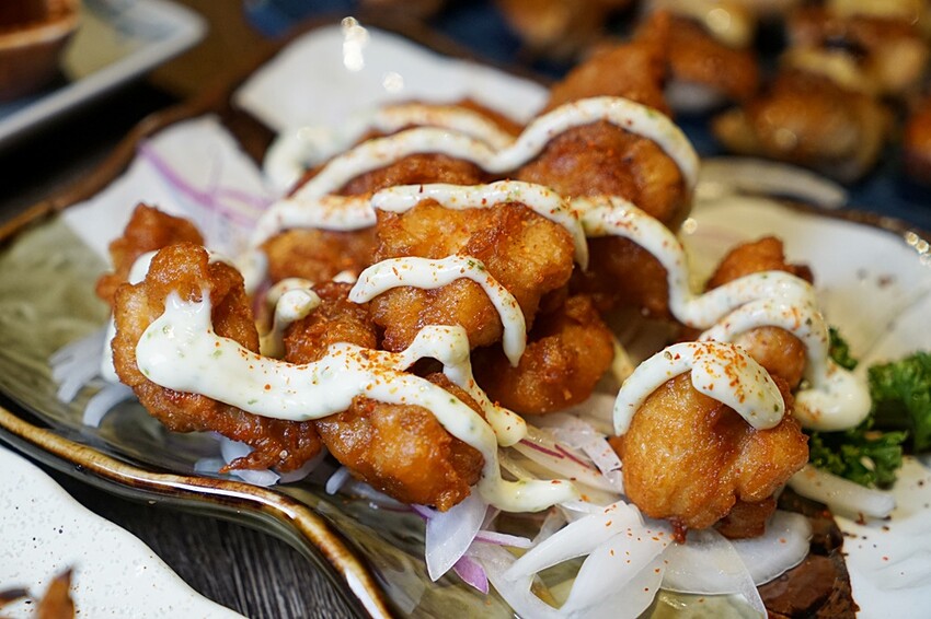 台中高人氣日式居酒屋｜將軍府勤美店，大啖比手掌大的大生蠔、串燒、特色清酒，菜單完全無雷絕對讓人再回訪