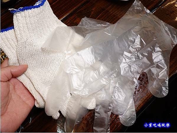 手扒雞口罩-百匯窯烤雞海鮮快炒餐廳  (1).jpg