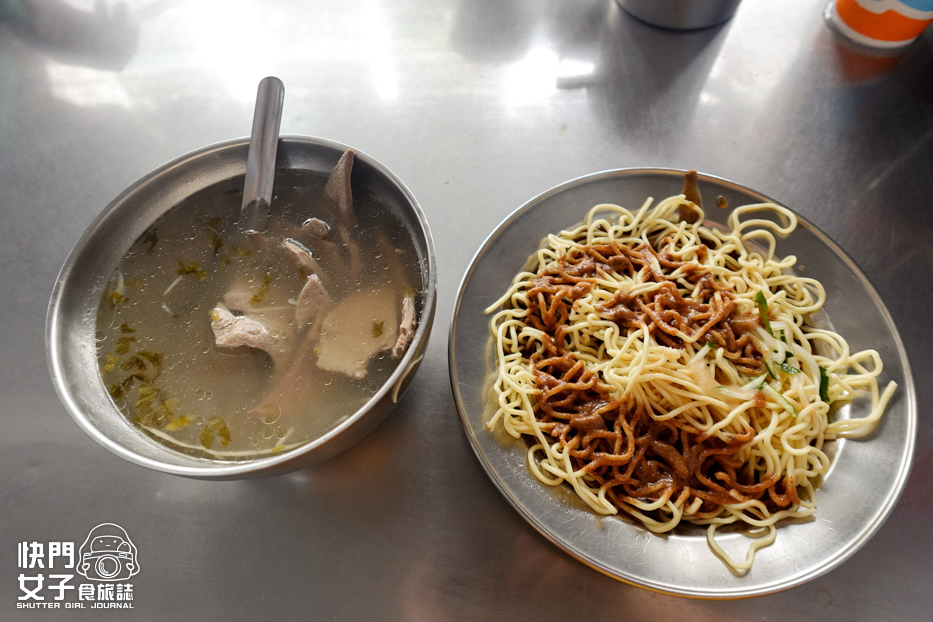 13南港車站美食闞記涼麵闕記涼麵豬肝湯肝連板條.jpg 13南港車站美食闞記涼麵闕記涼麵豬肝湯肝連板條.jpg