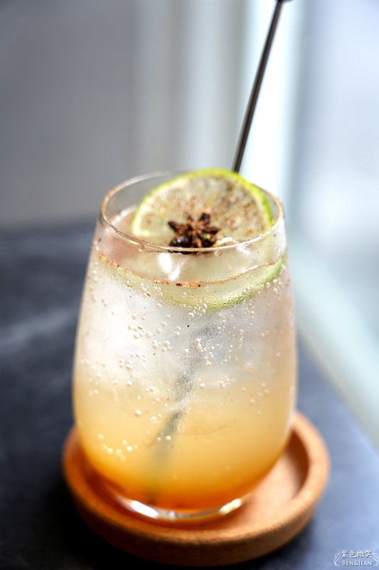 宜蘭縣羅東鎮簡捷餐桌 C.C Eatery》隱藏巷弄的法式小餐館，純白色系網美店，餐點色香味十足啊