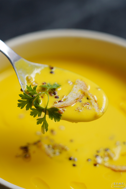 宜蘭縣羅東鎮簡捷餐桌 C.C Eatery》隱藏巷弄的法式小餐館，純白色系網美店，餐點色香味十足啊