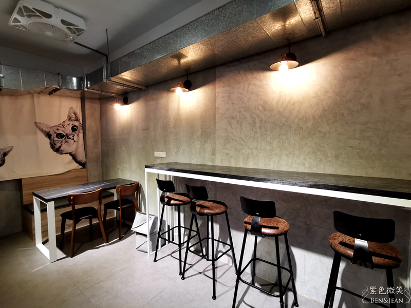 宜蘭縣羅東鎮簡捷餐桌 C.C Eatery》隱藏巷弄的法式小餐館，純白色系網美店，餐點色香味十足啊