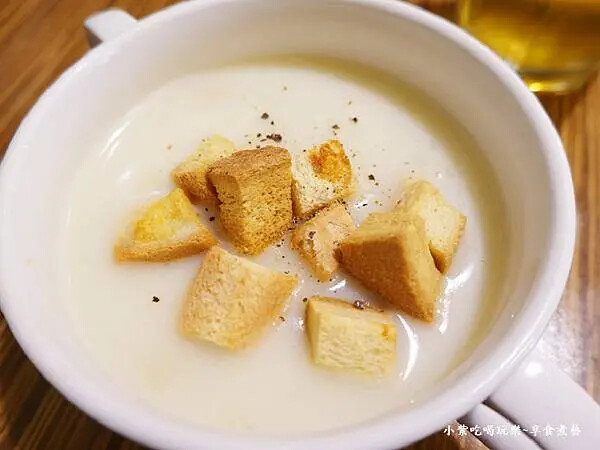 素食可吃-玉米濃湯-威尼斯義大利餐廳 (3).jpg