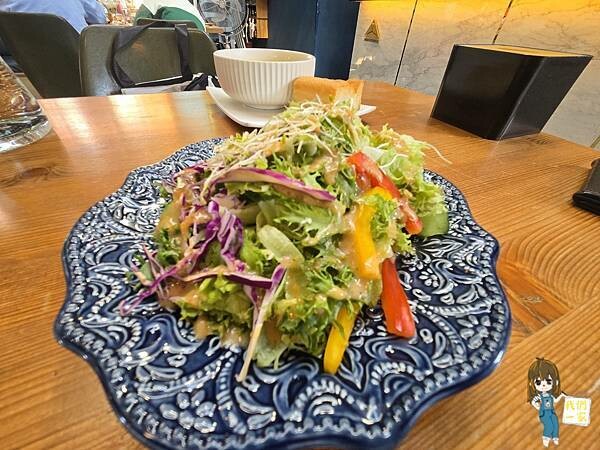 桃園平鎮  隱藏在教堂裡的美食秘境！龍岡「癮食聖堂」帶你品味