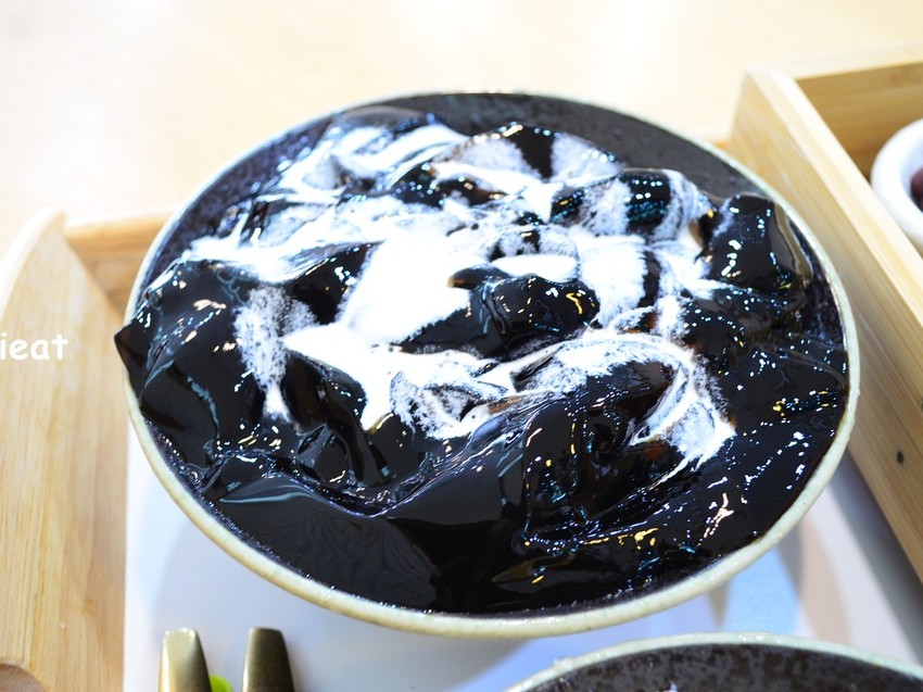 綠果子手調茶飲咖啡豆花仙草 斗六美食 斗六火車站美食 斗六甜點 斗六下午茶