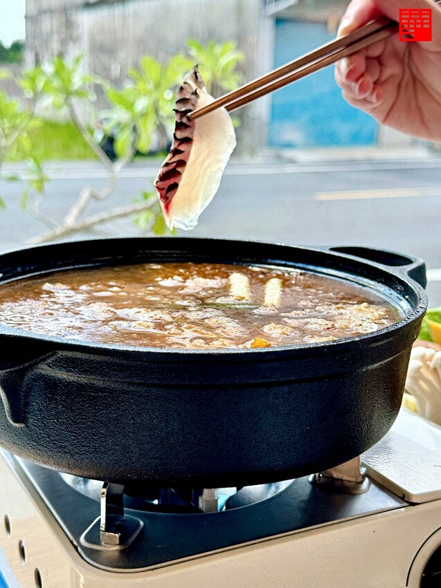 高雄市美濃區高雄美食／里長台灣鯛：美濃必吃「好客鍋」！用客家小炒煮鯛魚火鍋的黃金三層次