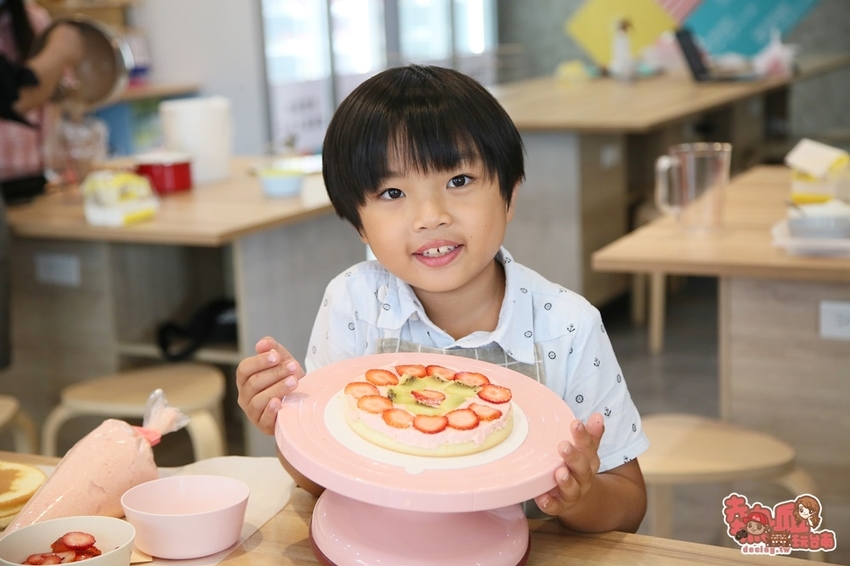 【台南美食】台南DIY烘焙教室！孩子們的甜蜜糖果屋，當天壽星可免費手作生日蛋糕：Day By Day甘單作 - 熱血玩台南。跳躍新世界