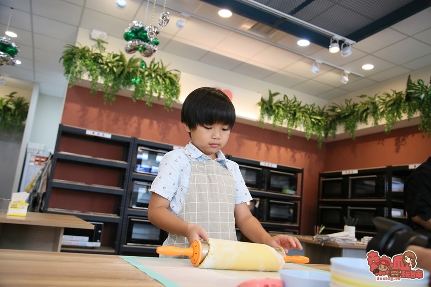 【台南美食】台南DIY烘焙教室！孩子們的甜蜜糖果屋，當天壽星可免費手作生日蛋糕：Day By Day甘單作 - 熱血玩台南。跳躍新世界